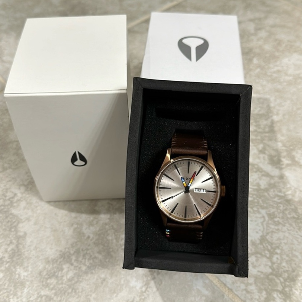Nixon Sentry Leather Watch
